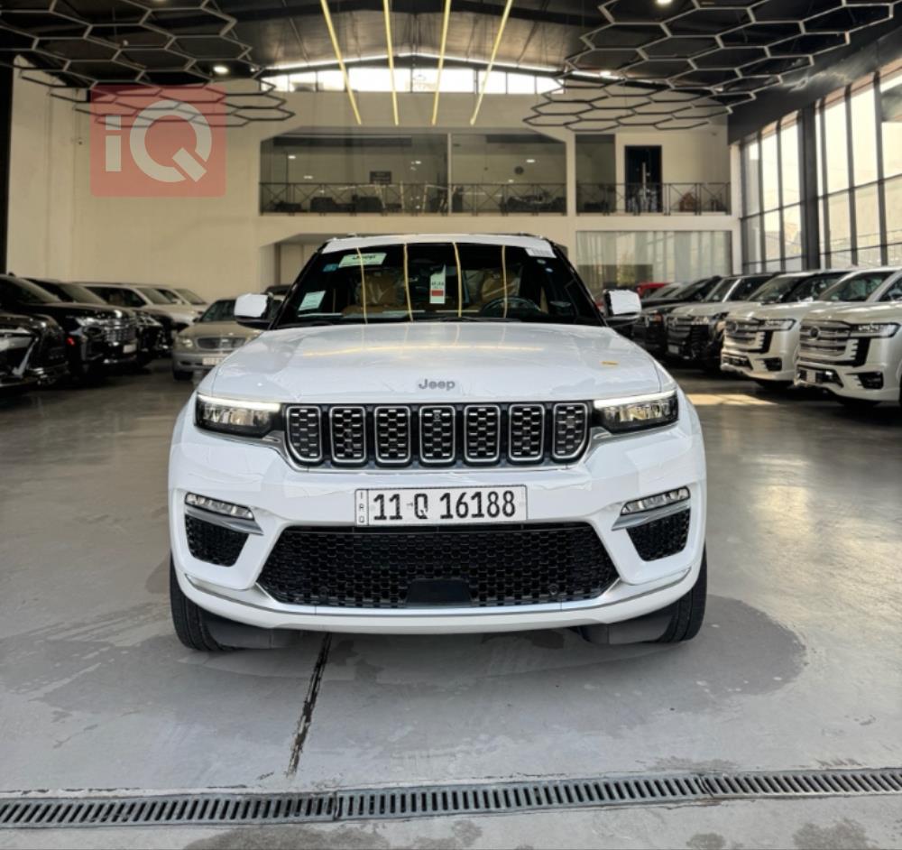 جیپ گراند شیرۆکی